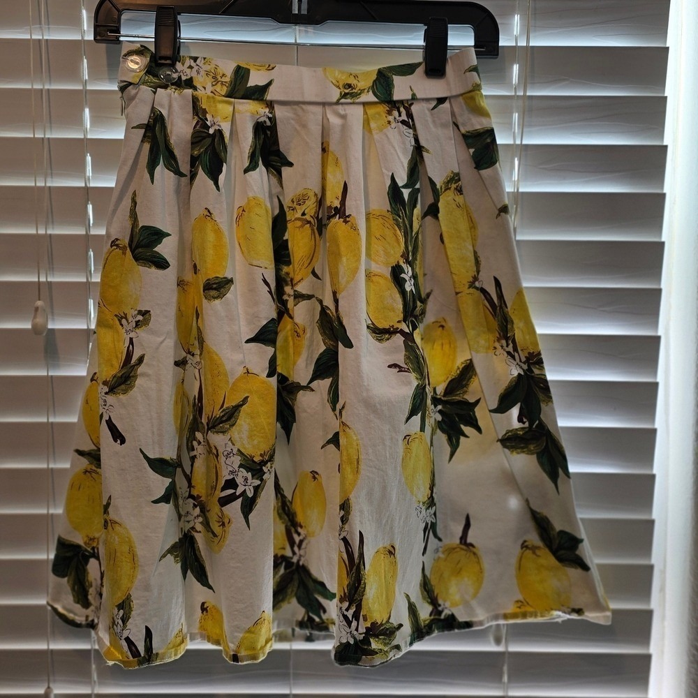 ✨️ Inspired by Dolce & Gabbana Size S/XS. Pleated Skirt W/pockets lemon print - Picture 2 of 6